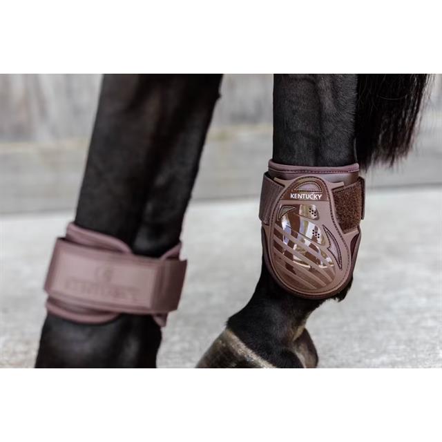 Strijklappen Kentucky Young Horse Bruin