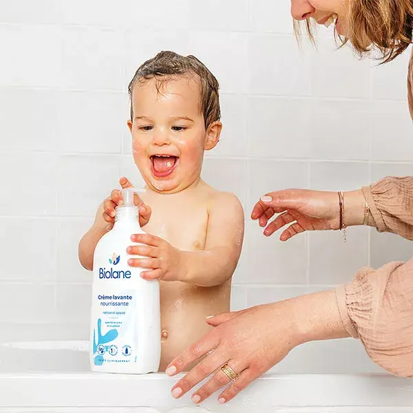 Biolane - Creme de Limpeza Nutritivo - Bebê - Corpo e Cabelo - Frasco com Bomba Dosadora 750ml