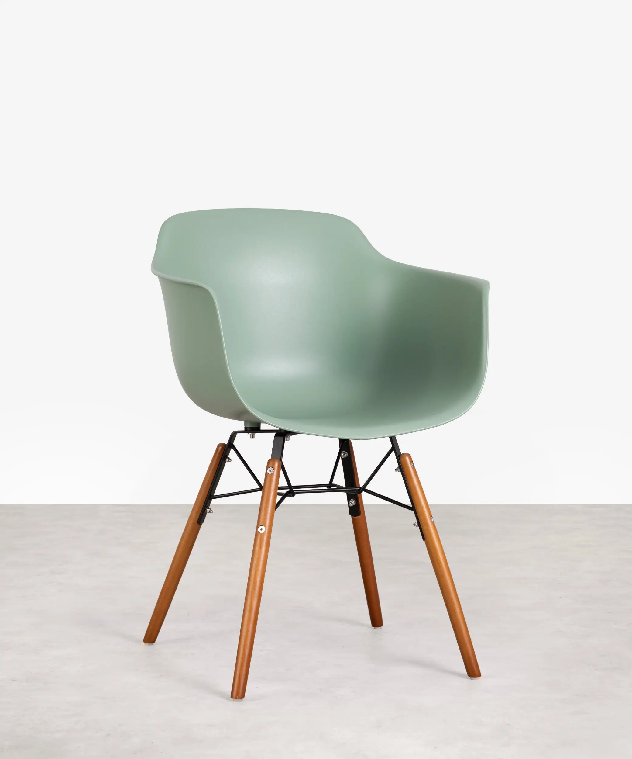 Silla de Polipropileno y Madera Elon Arms
