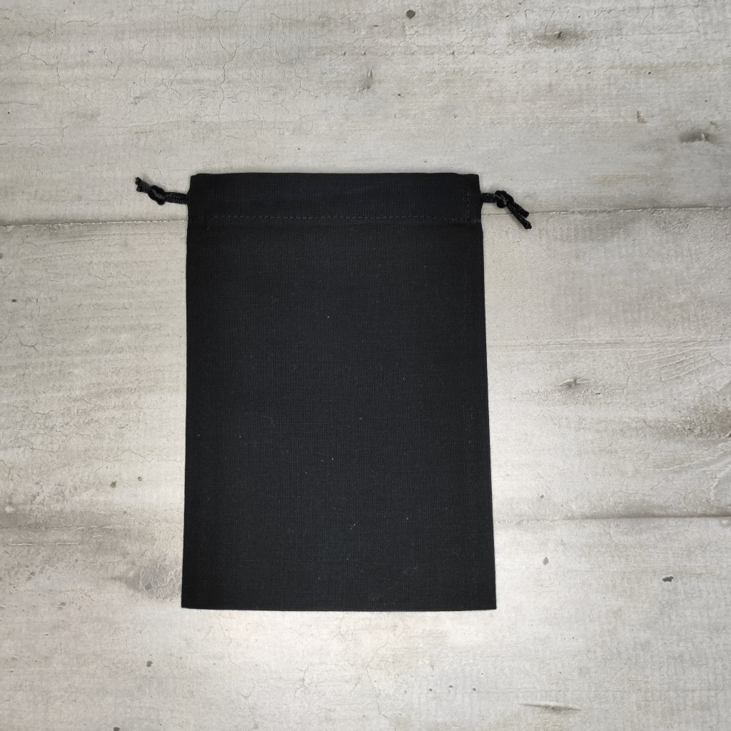 Bourse à dés ou sac Pochon à dés - motif croix des templiers blanche sur fond noir