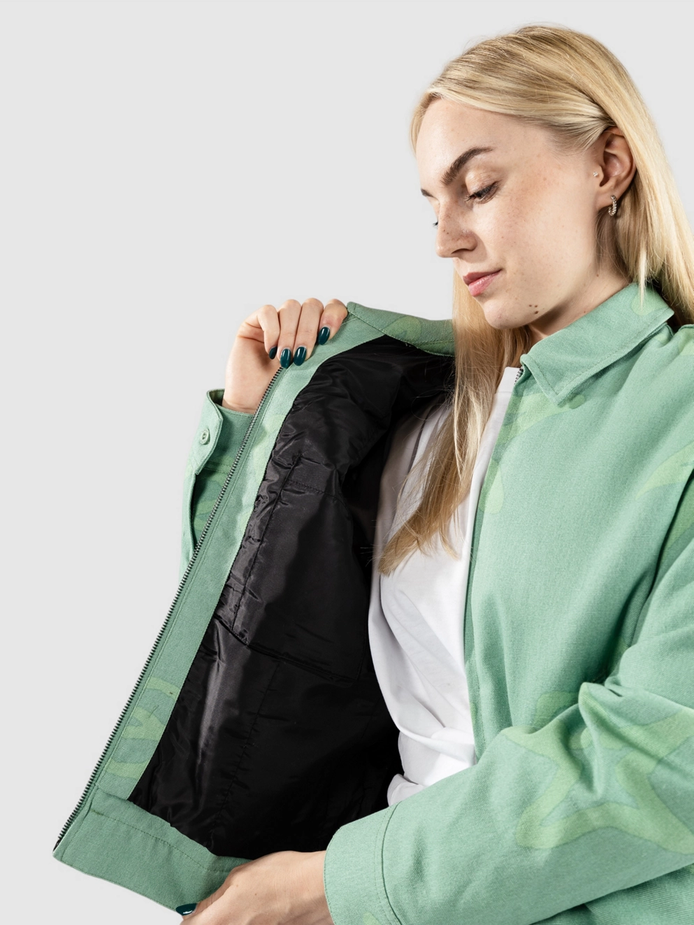 Petals and Peacocks Shapes Crop Work Jacket green