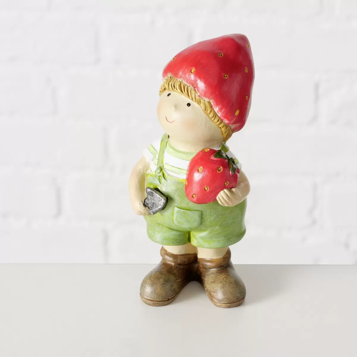 Kind Erdbeere Emily Bunt