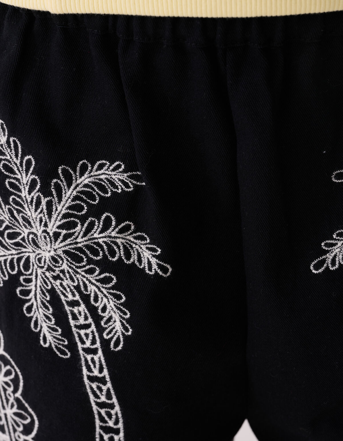 Palm Embroidery Short Zwart