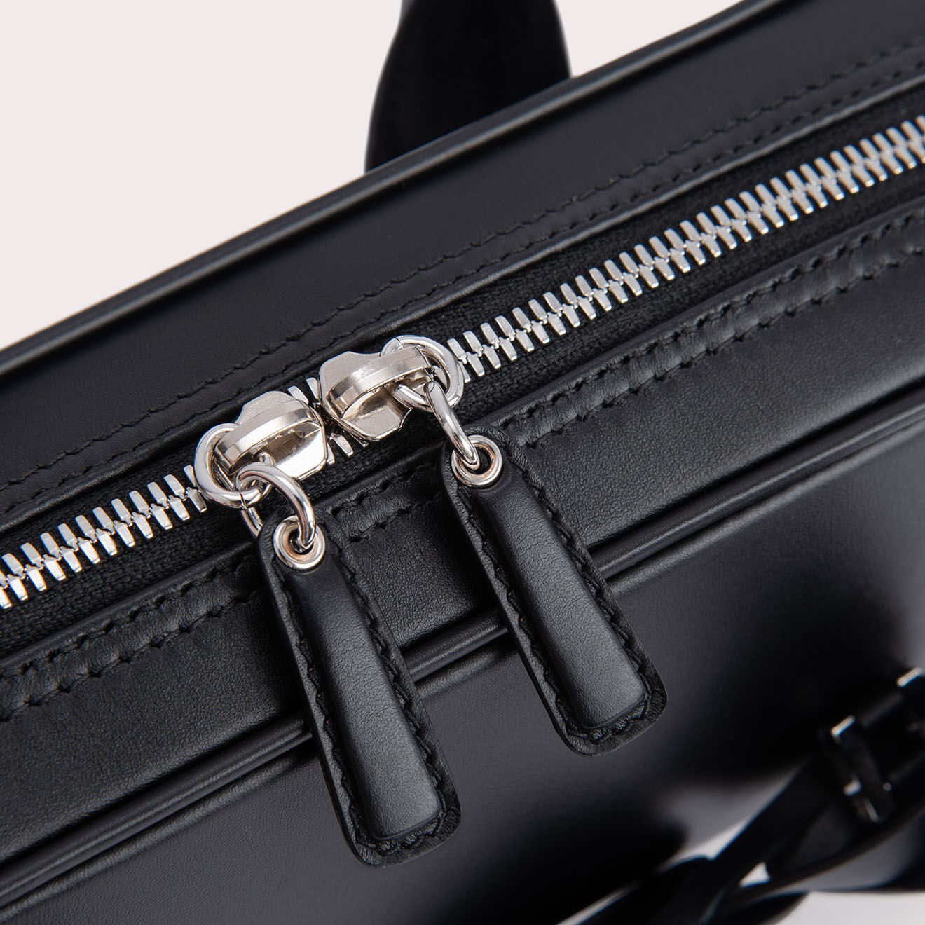 By Far Sac à main en Cuir Baby Beau noir - 15x23.5x5 cm