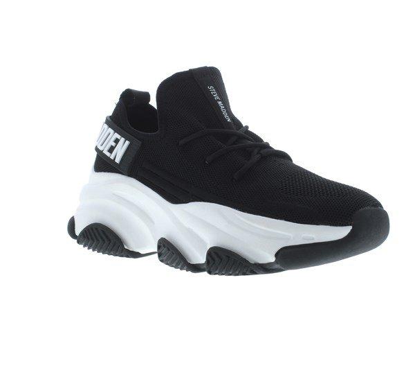Steve Madden Protege e Sneakers.