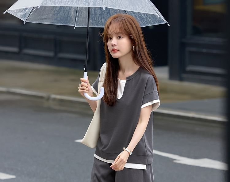Kwuartz - Set: T-shirt met korte mouwen en contrasterende rand + shorts