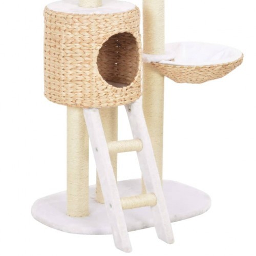 Arranhador para gatos com cestos, camas e tocas.