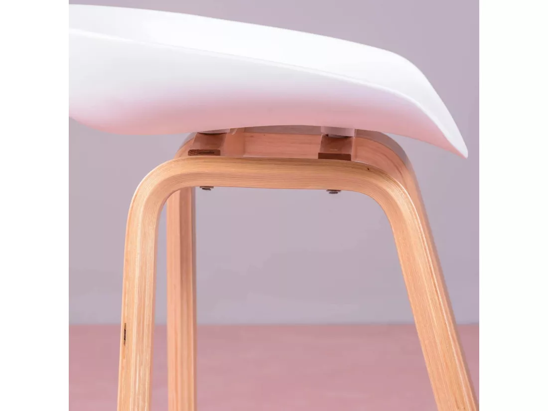 Tabouret nordique pieds en bois de hêtre (63cm) - Daxer - Blanc