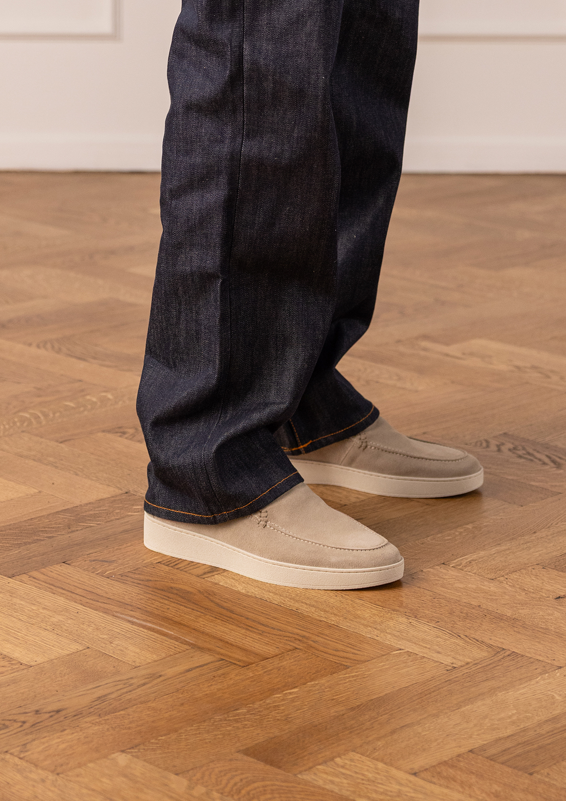 Beige suède loafers