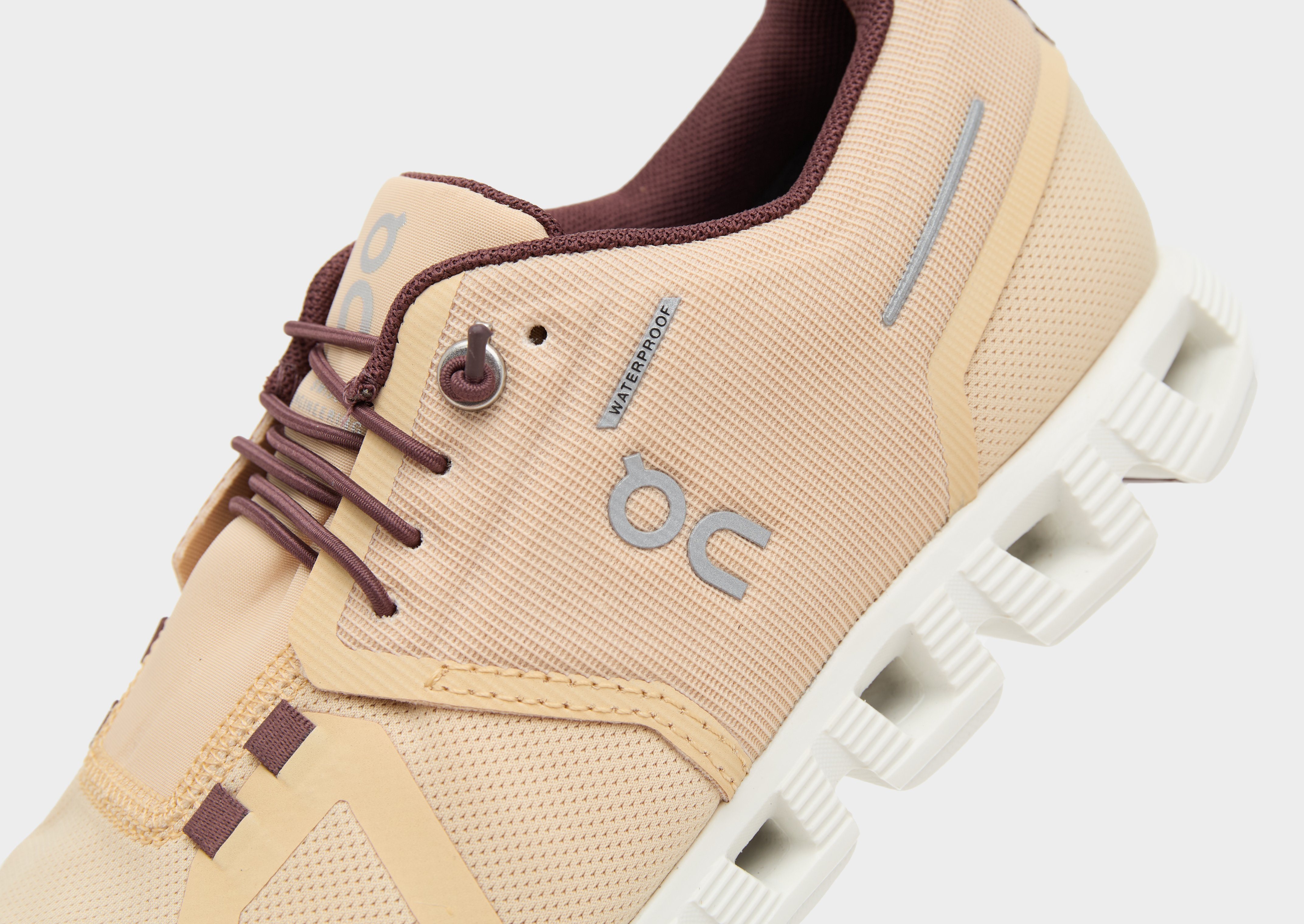 On Running Cloud 5 Waterproof Femme