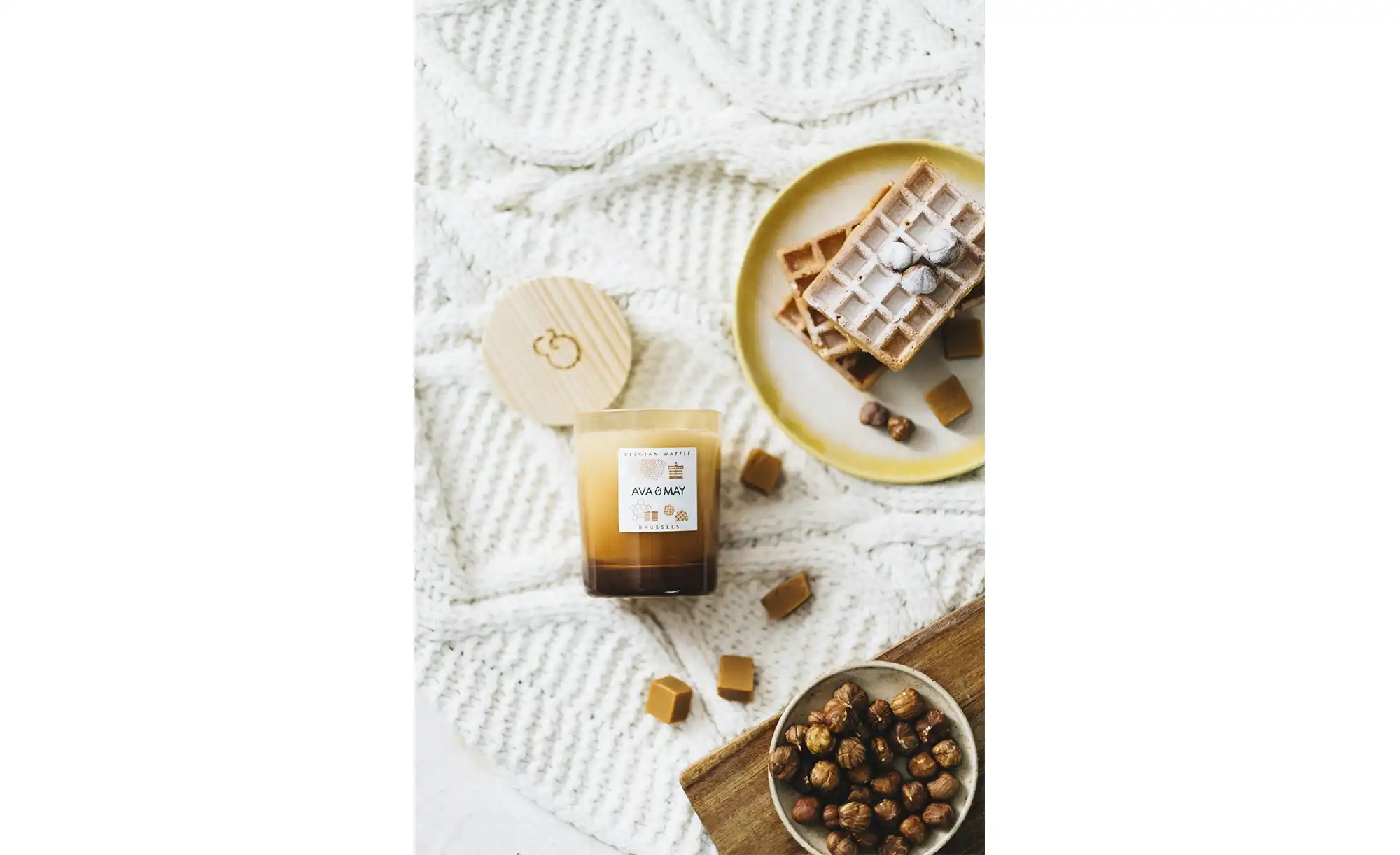 Duftkerze im Glas Belgian Waffle AVA & MAY