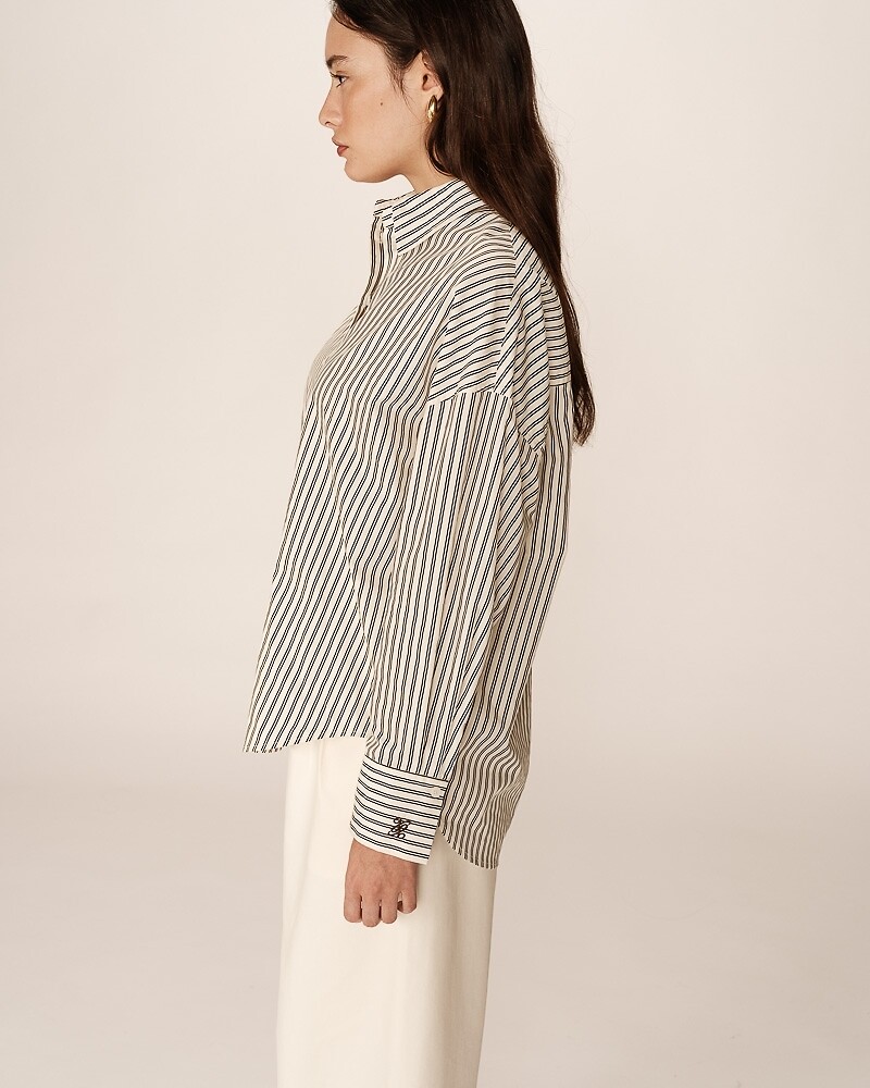 GRACE & MILA<br>Camisa listrada oversized com punhos bordados, PARSONS