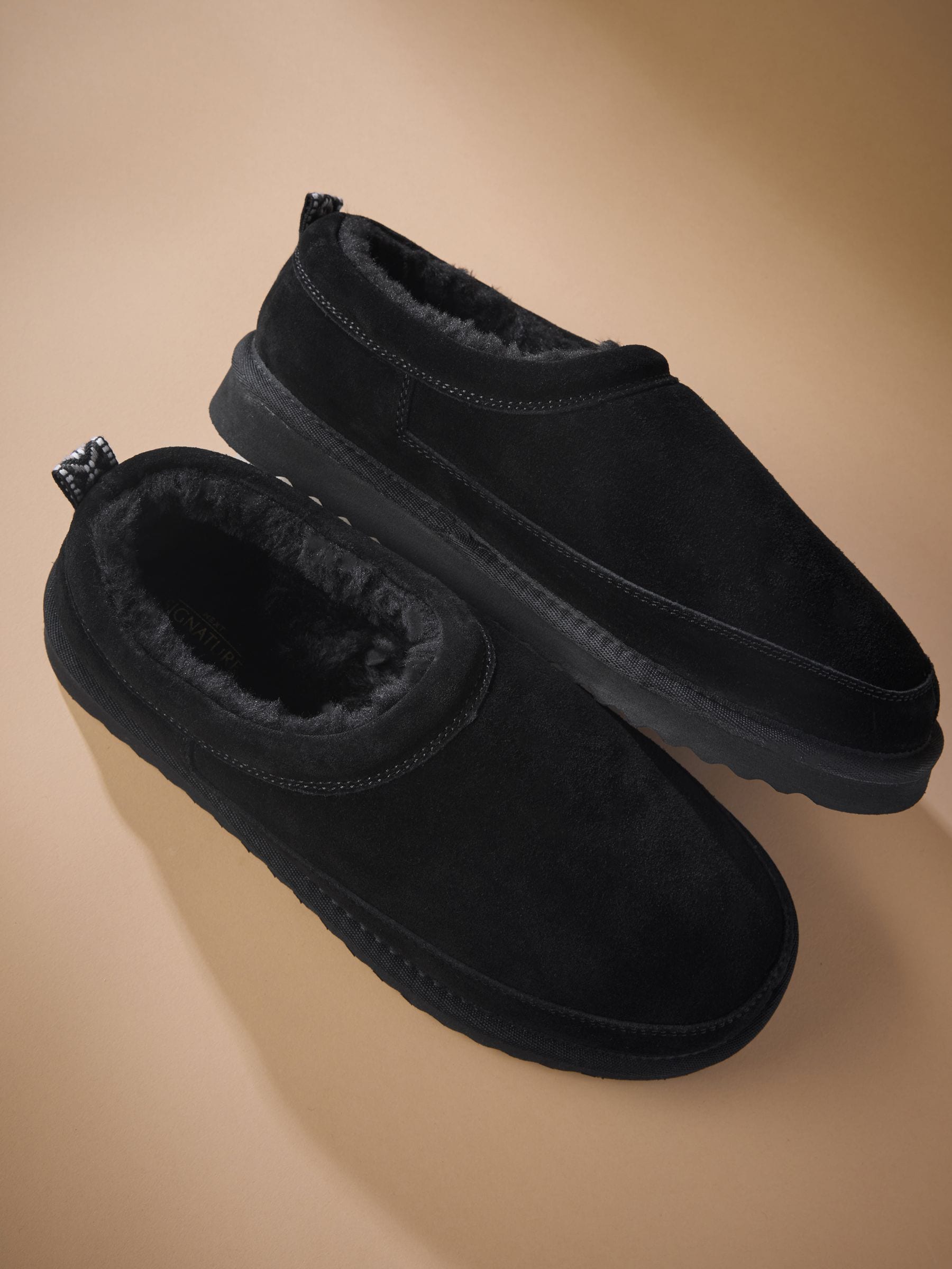 Zwart - Signature Suede Faux Fur Lined Slippers