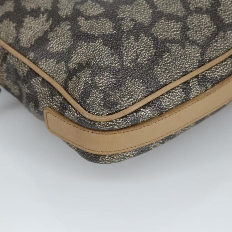 Yves Saint Laurent Vintage Yves Saint Laurent Pouch Beige