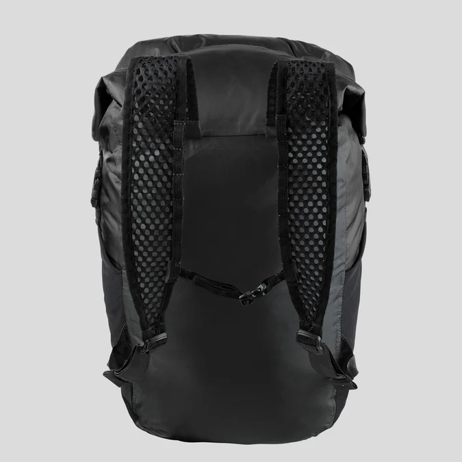 Decathlon Forclaz - Mochila de caminhada compacta e impermeável Forclaz Travel 100 de 20 litros