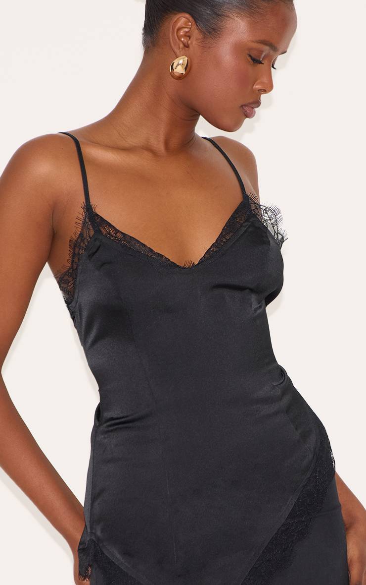 Noir Top Caraco Asymétrique À Bretelles En Satin Avec Détails En Dentelle