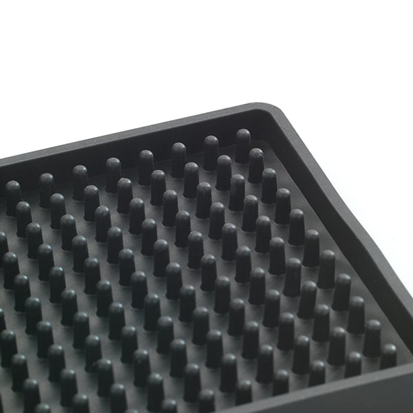 Lot tapis égouttoirs silicone noirs 30x40 cm et 42x8cm et égouttoir fi