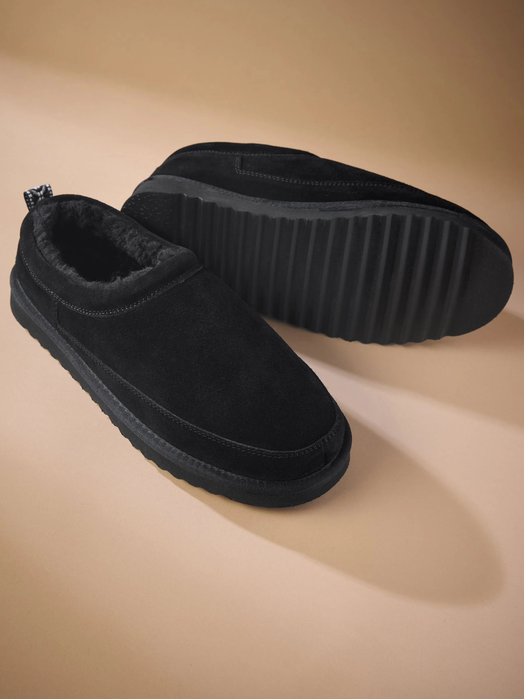 Zwart - Signature Suede Faux Fur Lined Slippers