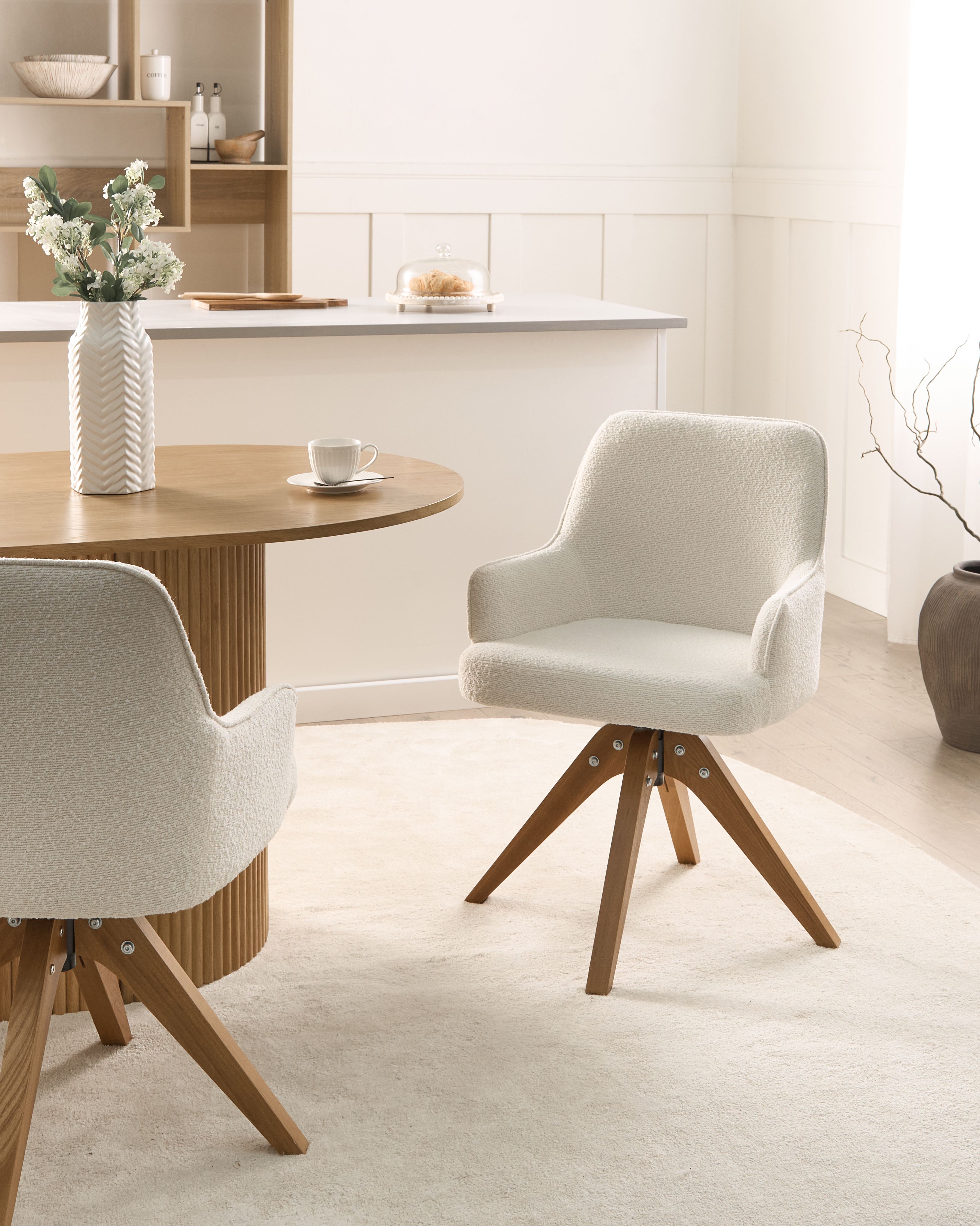 Set van 2 eetkamerstoelen draaibaar SYLVANIA Bouclé Gebroken wit