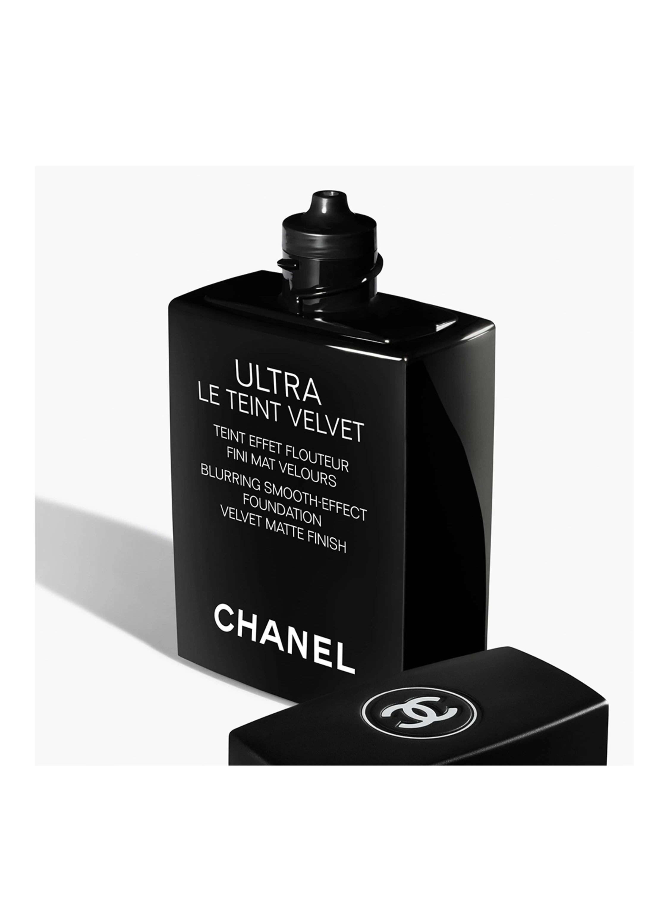 CHANEL ULTRA LE TEINT VELVET