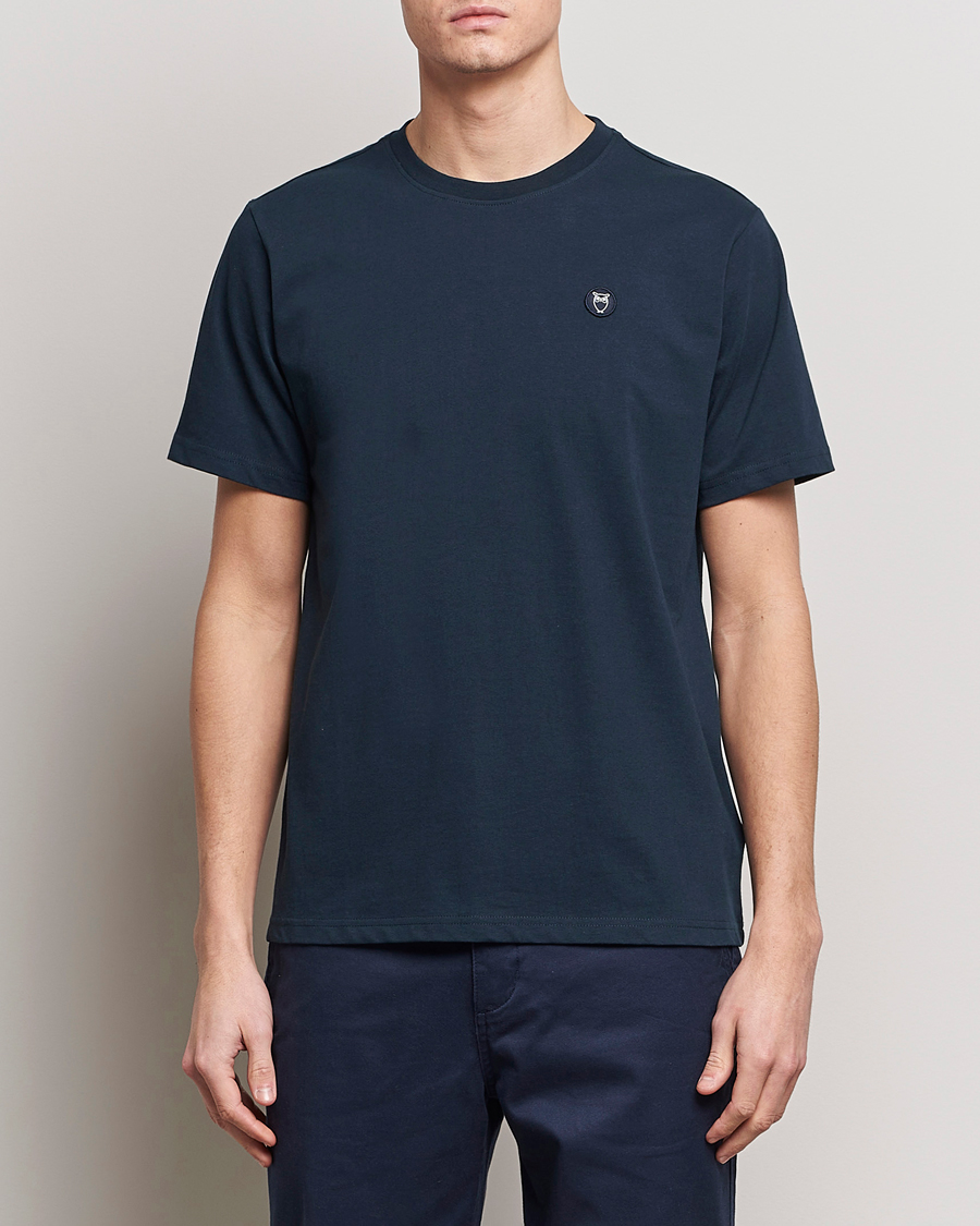 KnowledgeCotton Apparel Loke Badge T-Shirt Total Eclipse