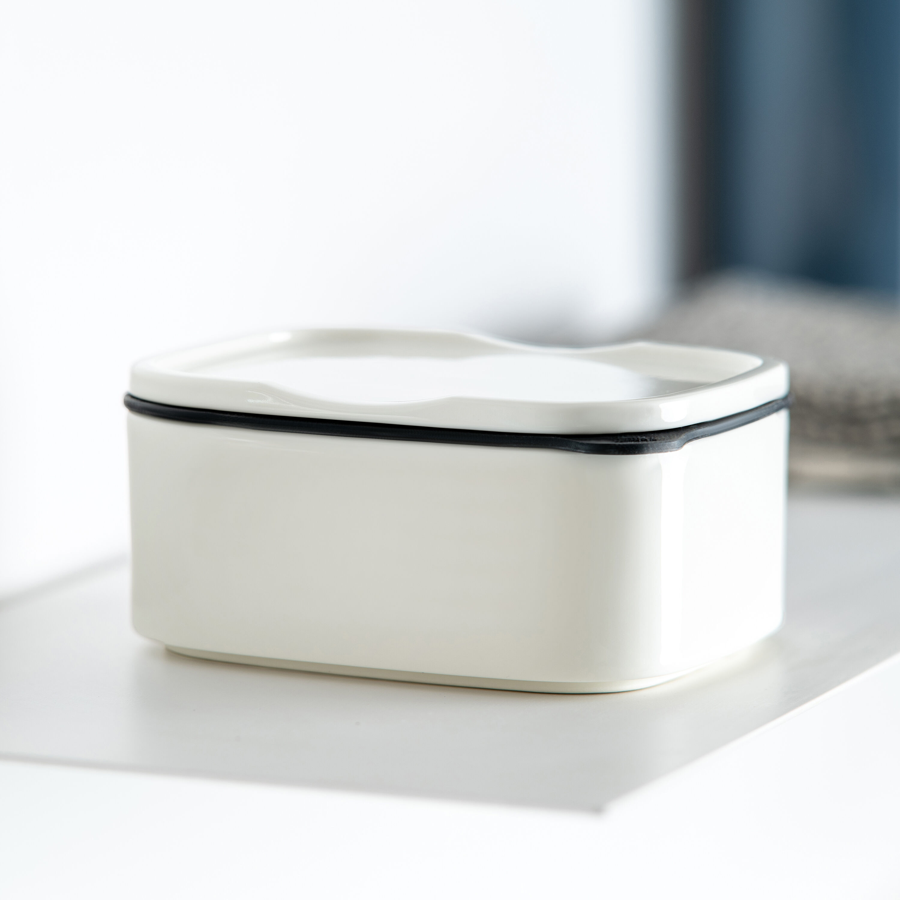 To Go To Go container White, 5.1'' x 4''