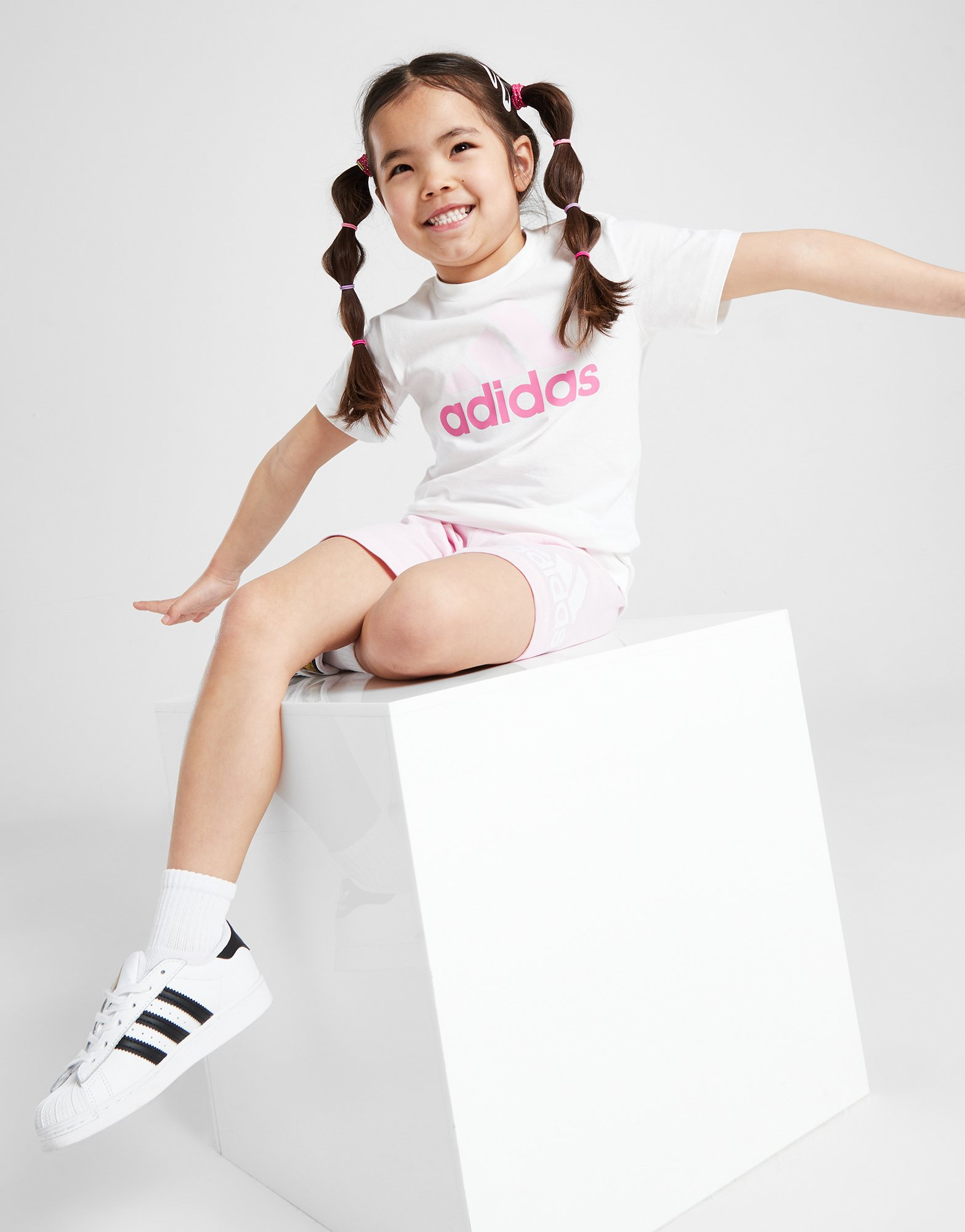 adidas Ensemble T-shirt/Short Badge of Sport Enfant