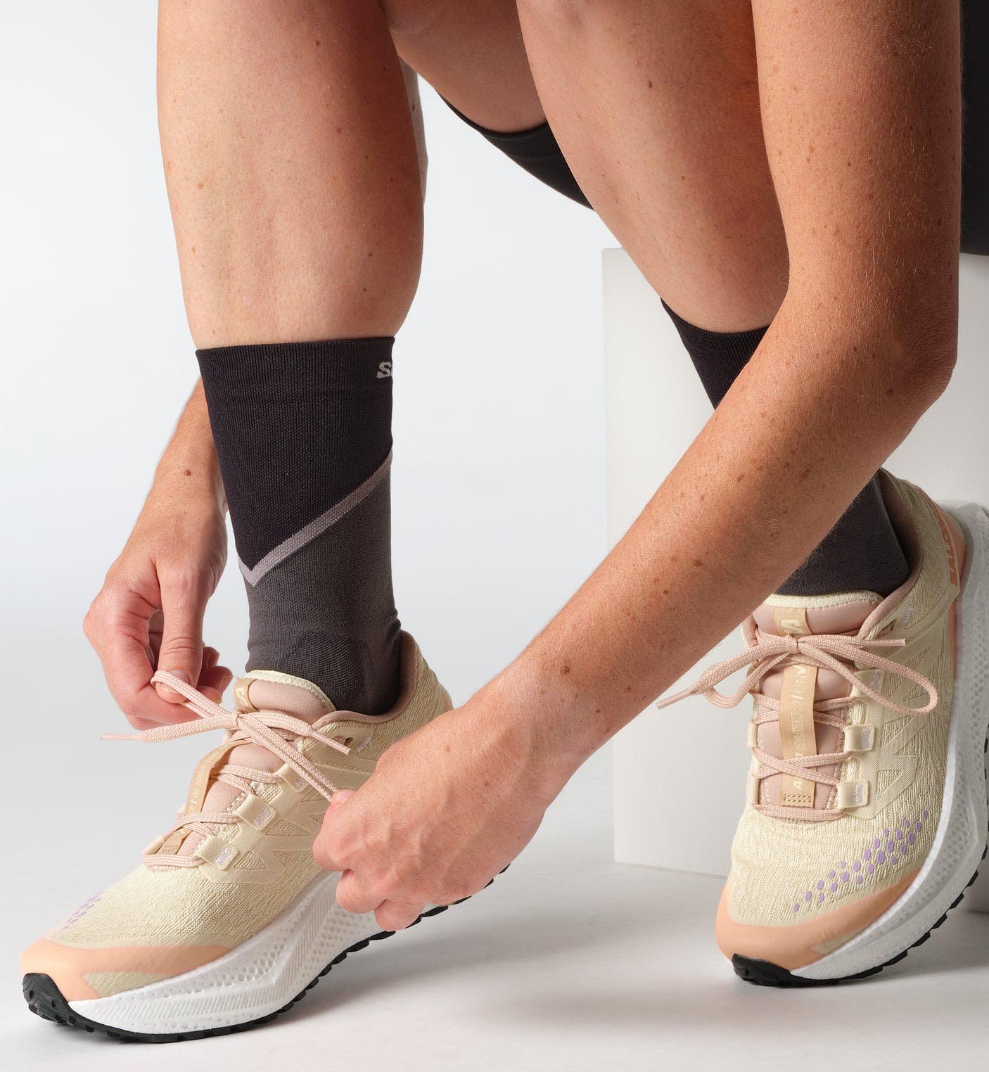 Aero Glide 3 GRVL Dame Shortbread/White/Fusion Coral