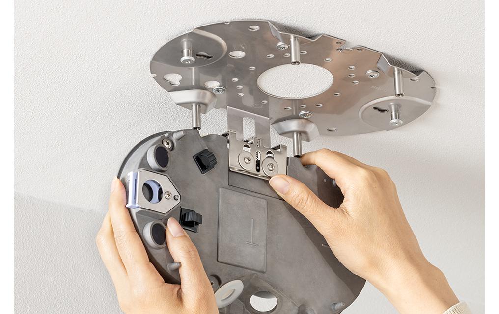 Netzwerkkamera WV-S85402-V2L<br>Multidirektionale Kamera mit zwei Sensoren