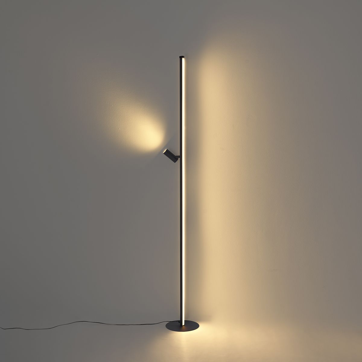 Design vloerlamp zwart met leeslamp incl. LED met touch dimmer - Throttle