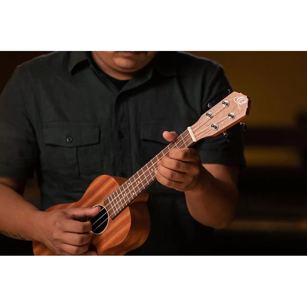 Ortega RFU11SE Timber Series Natural elektrisch-akoestische concert ukelele met gigbag