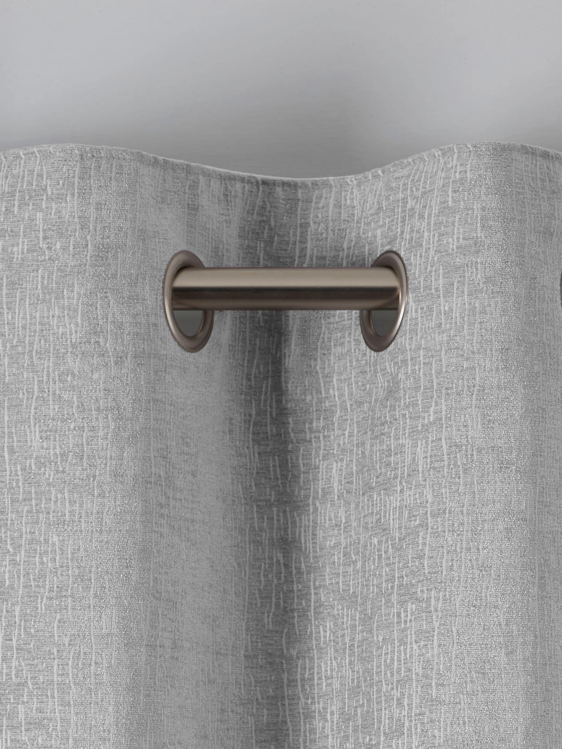 Zware chenille ringgordijnen