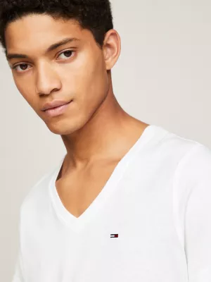Camiseta com decote em V