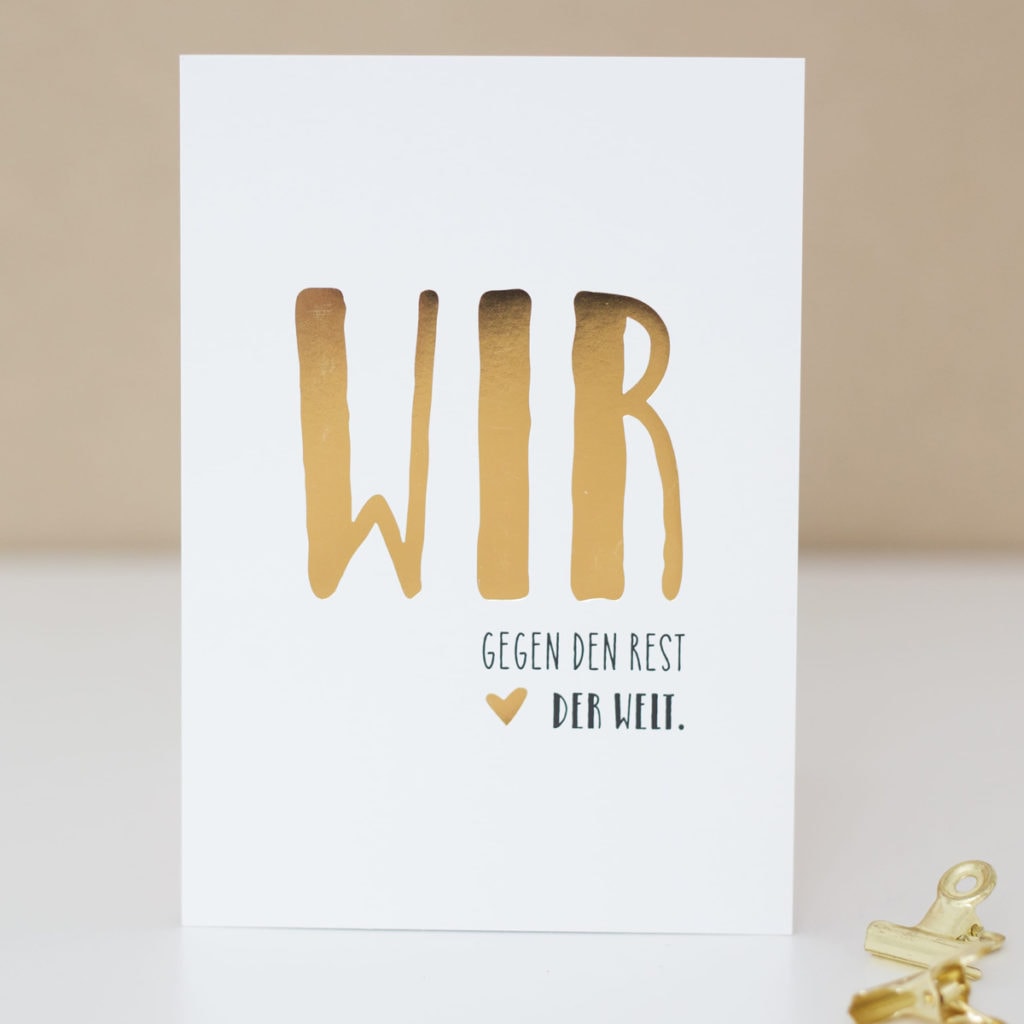 Postkarte „Wir gegen den Rest der Welt