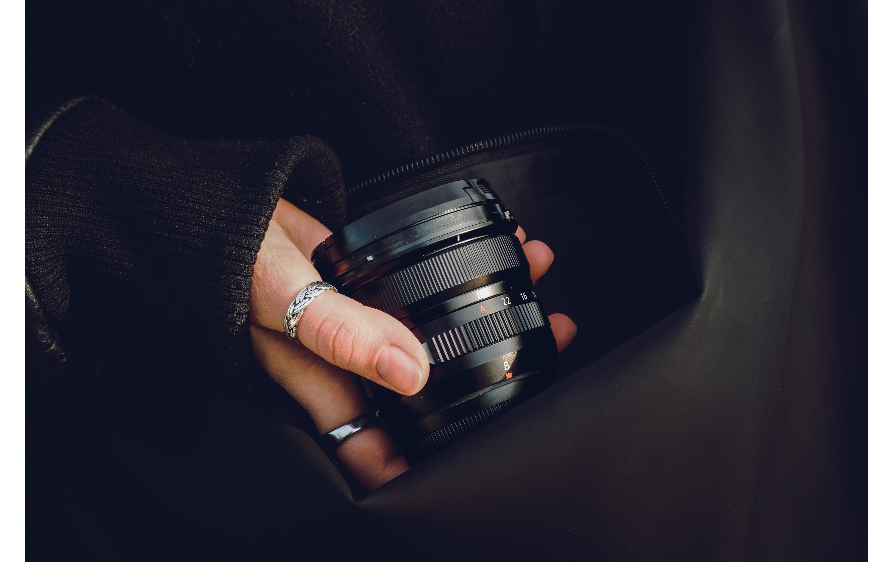 Festbrennweite FUJINON XF 8mm F/3.5 R WR – Fujifilm X-Mount<br>Kompaktes wetterfestes Ultraweitwinkelobjektiv