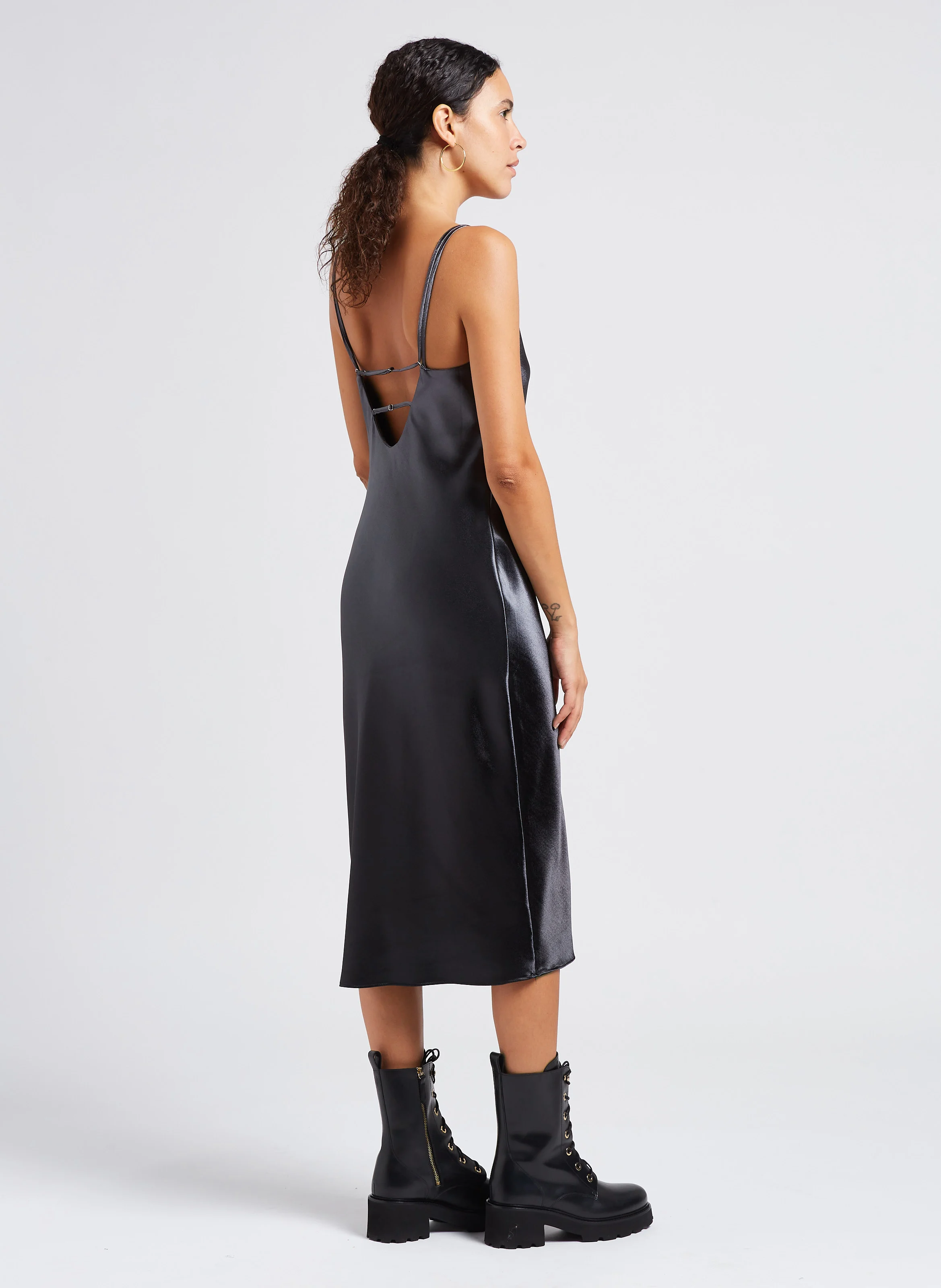 FREDERICKA - Robe midi nuisette| Gris