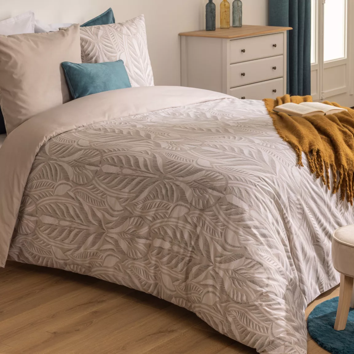 Housse de couette et deux taies coton (260 x 240 cm) Nalh Beige