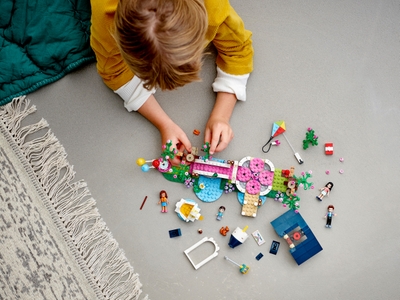 LEGO Heartlake City park (41447)