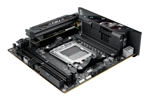 ASUS ROG STRIX B850-I GAMING WIFI - Bundkort - mini ITX - Socket AM5 - AMD B850 Chipset - USB-C 3.2 Gen 2x2, USB-C 3.2 Gen2, USB 3.2 Gen 2, USB 3.2 Gen 1 - 2.5 Gigabit LAN, Wi-Fi 7, Bluetooth - onboard grafik (CPU påkrævet) - HD Audio (8-kanaler)