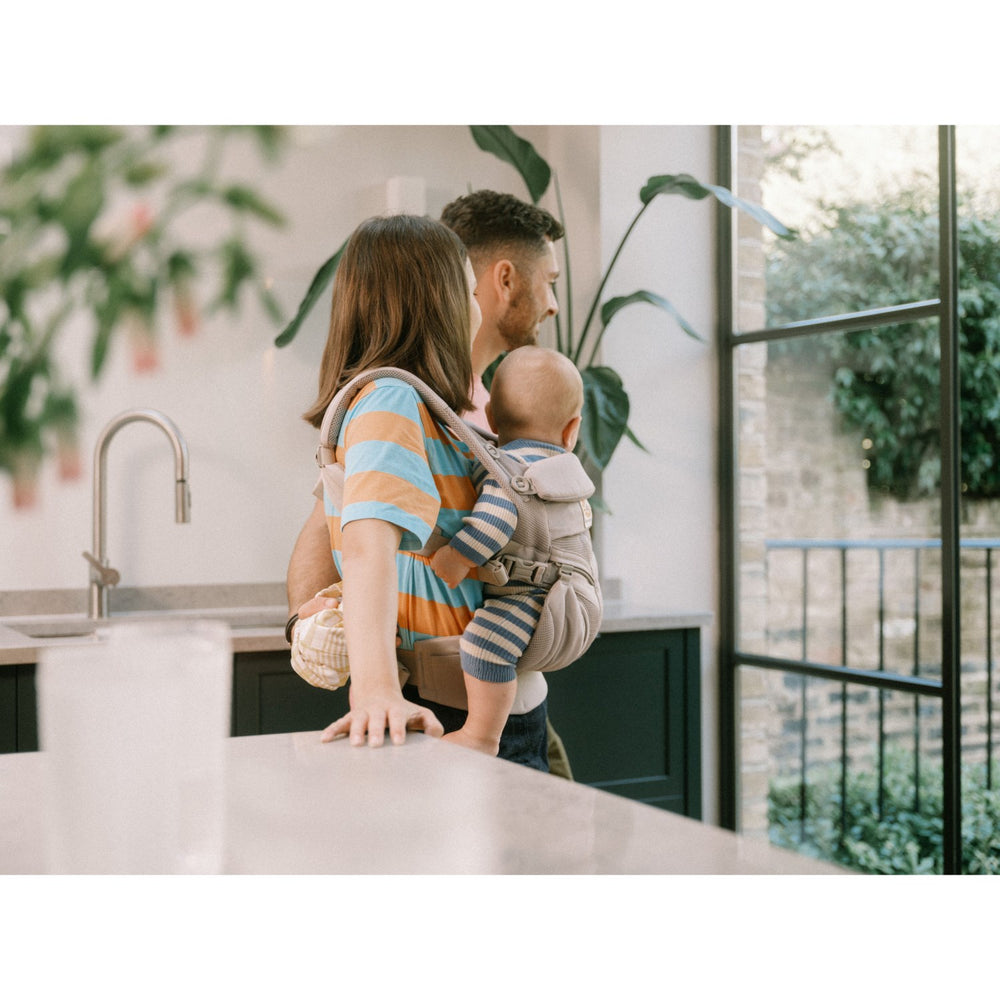 Køb Ergobaby Pearl Grey Omni Classic