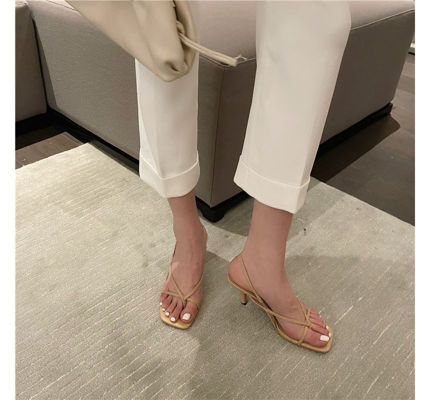 Anran - Thong slingback sandalen met kittenhak