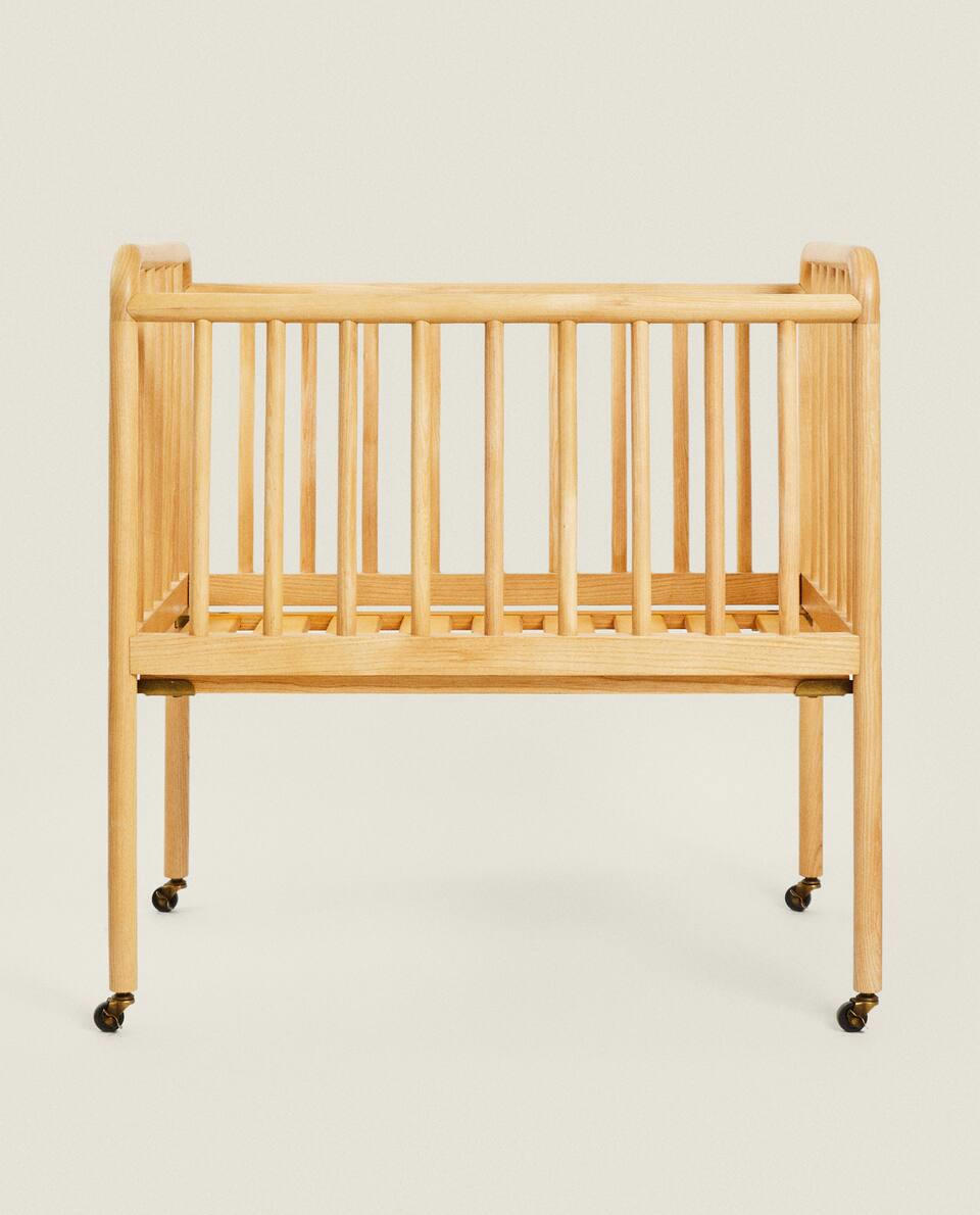 Mini berço infantil em madeira de freixo
