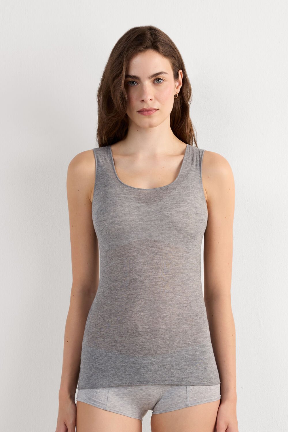 Blusa ultraleve de ombros largos em modal e cashmere