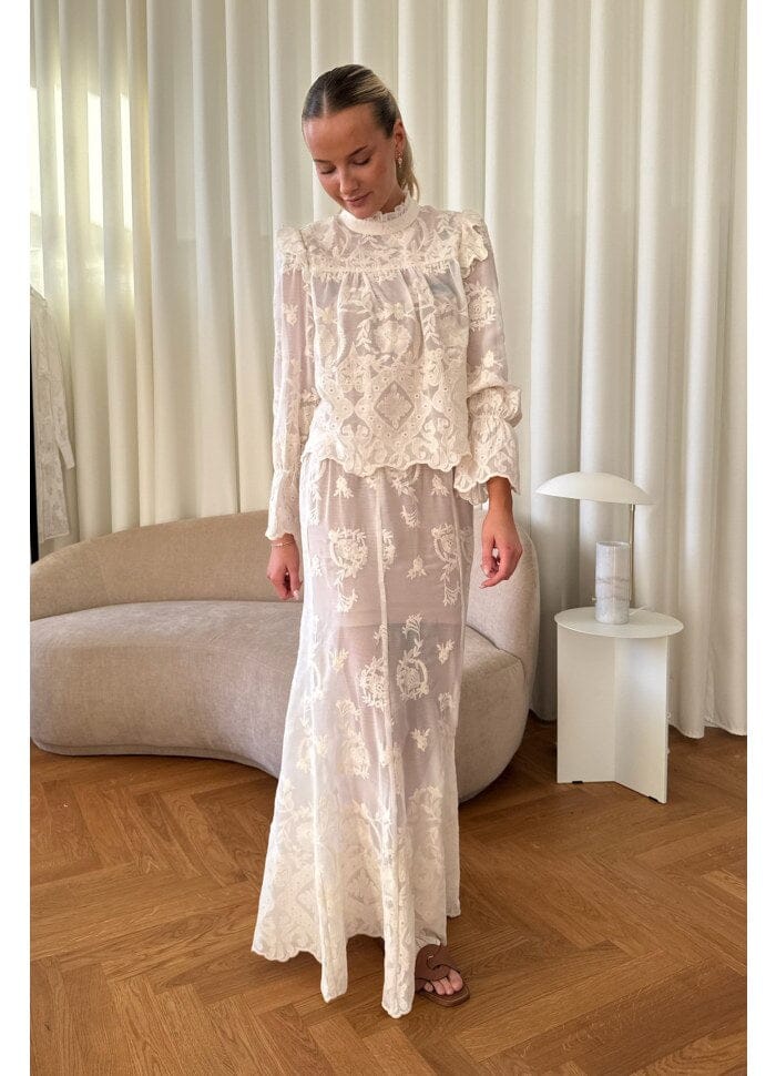 BYIC Ellinoric Lace Maxi Skirt