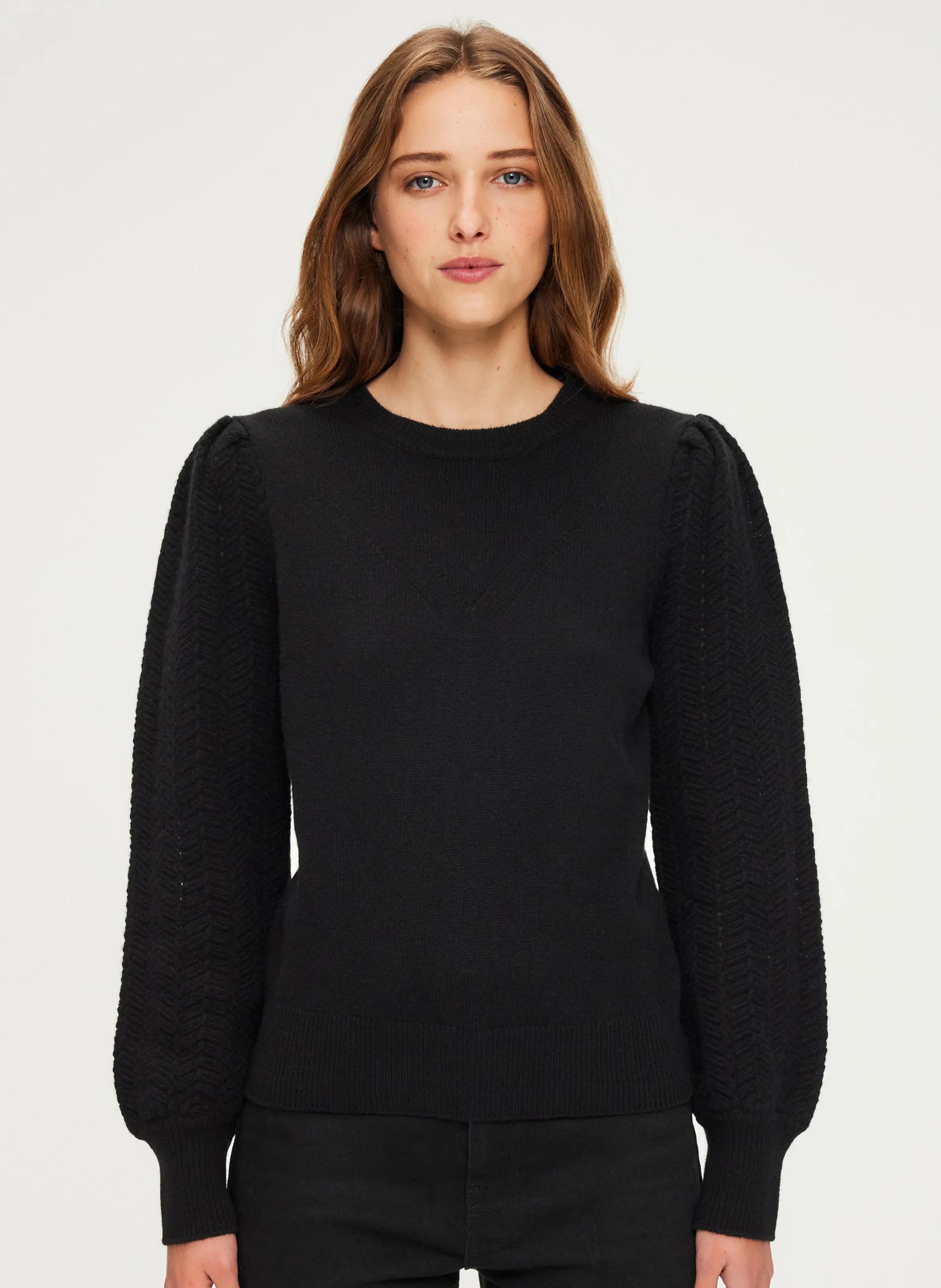 JANITA - Pull col rond en laine | Noir