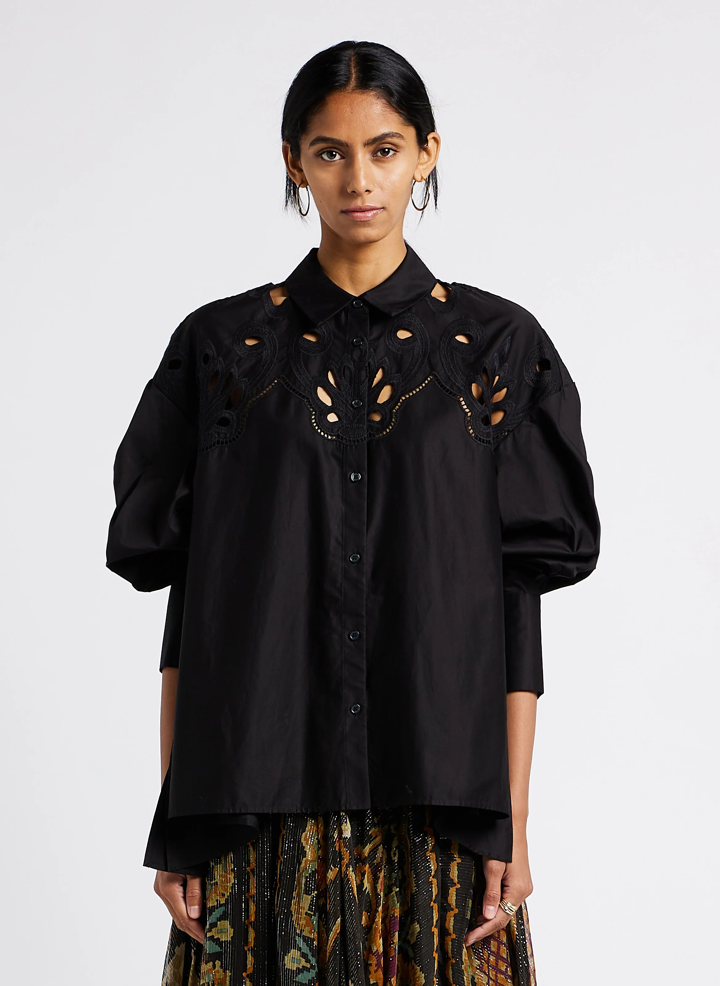 ROOTS - Blouse col classique ajourée en coton mélangé | Noir