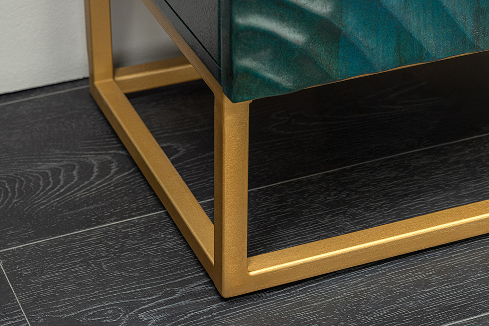 Massives Highboard SCORPION 120cm türkis Mangoholz mit 3D Schnitzereien gold Metall