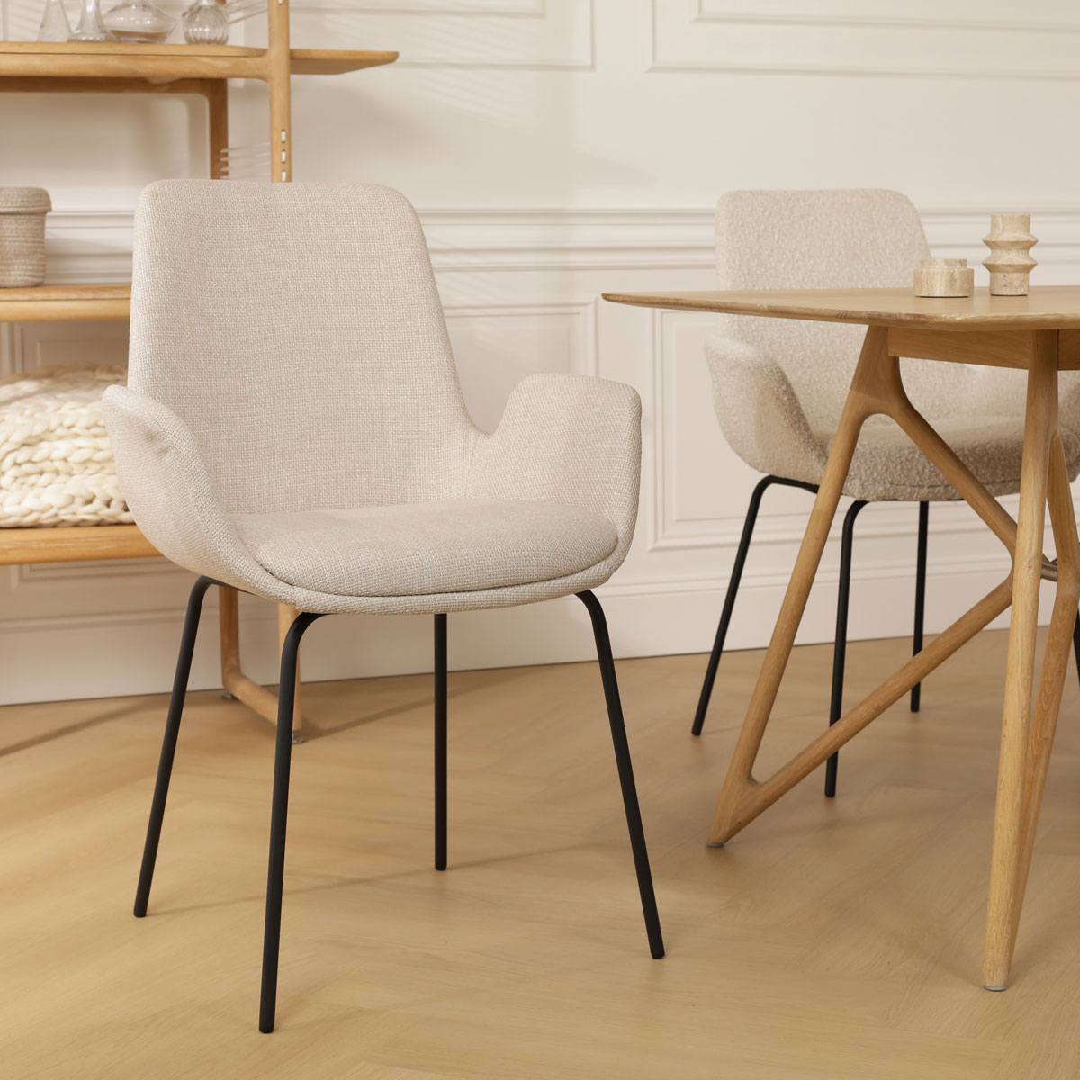 Eetkamerstoel Nora-Eef beige - zwart onderstel