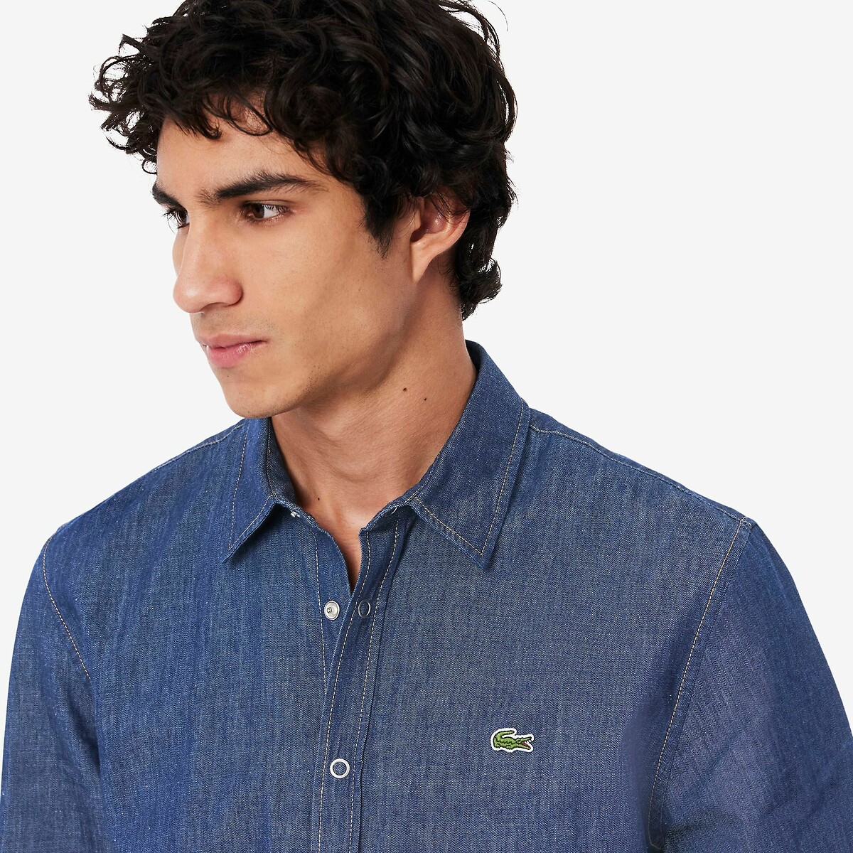 Camisa LACOSTE em denim índigo claro, corte regular