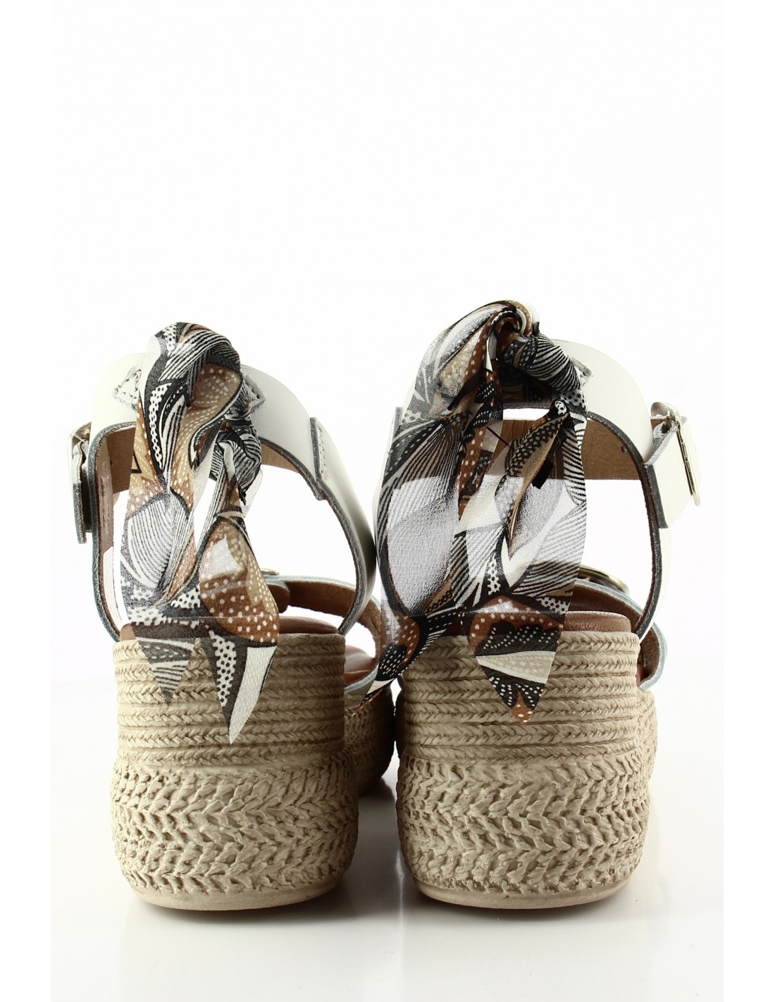 goodstep Sandales Compensées Chanel Cuir Blanc et Foulard